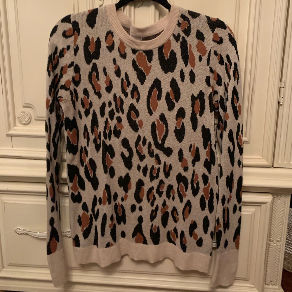 ❌❌SOLD❌❌Cheetah print sweater